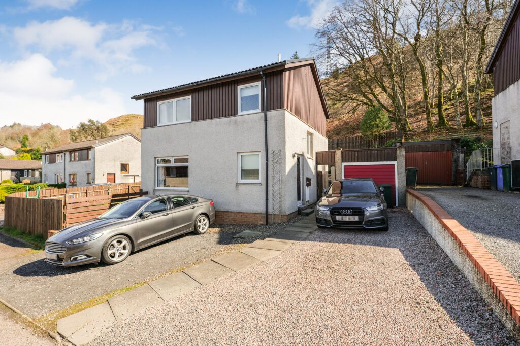 3 bed detached house for sale in 16 Pulpit Drive, Oban, Argyll PA34