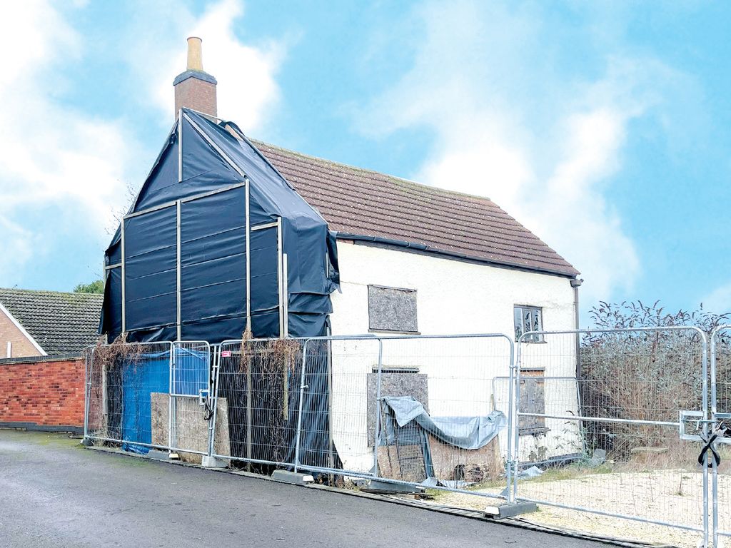 3 bed terraced house for sale in The Leys, Hathern, Loughborough LE12