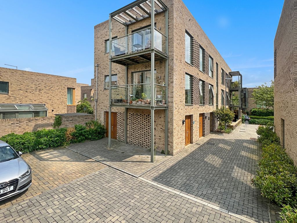 2 bed flat for sale in Hobson Road, Trumpington, Cambridge CB2 Zoopla