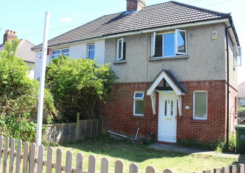 3 bed property to rent in Honeysuckle Road, Southampton SO16, £1,500