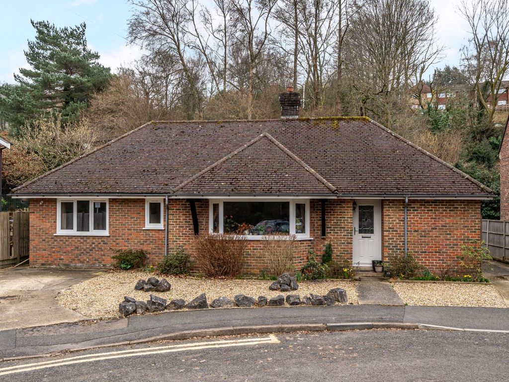 3 bed bungalow for sale in Kings Road, Haslemere, Surrey GU27, £695,000