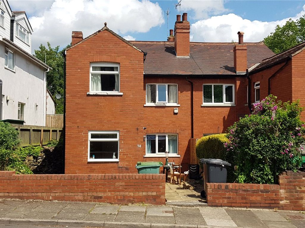 5 bed semidetached house for sale in Hartley Avenue, Woodhouse, Leeds