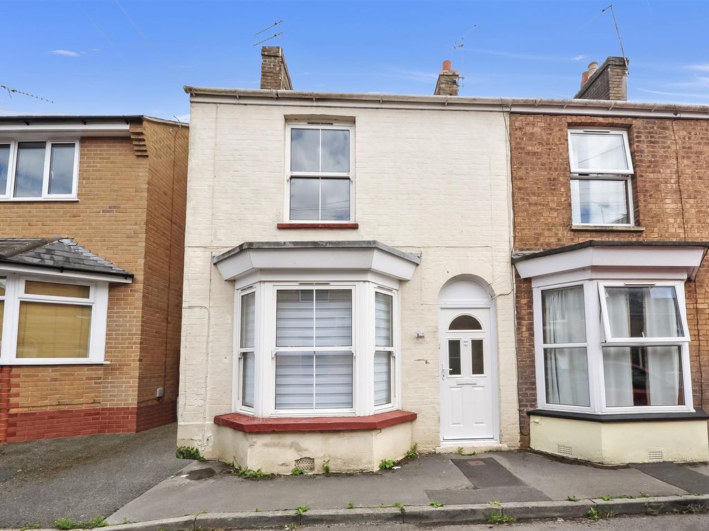 2 bed end terrace house for sale in Palmerston Road, Taunton TA1 Zoopla