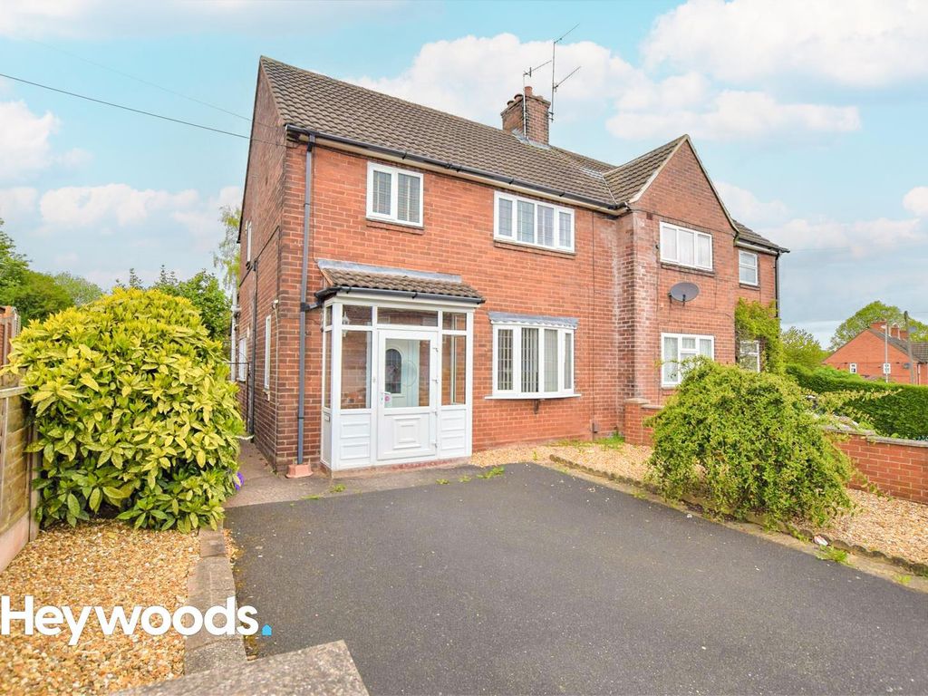 3 bed semidetached house to rent in Windermere Road, Clayton