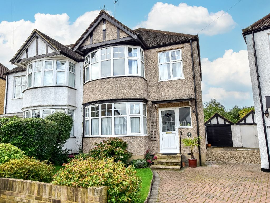 3 bed semidetached house for sale in Talbot Avenue, Watford