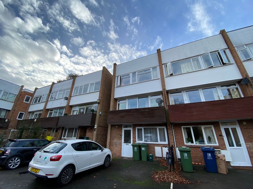 5 bed detached house to rent in Horwood Close, Headington, Oxford OX3