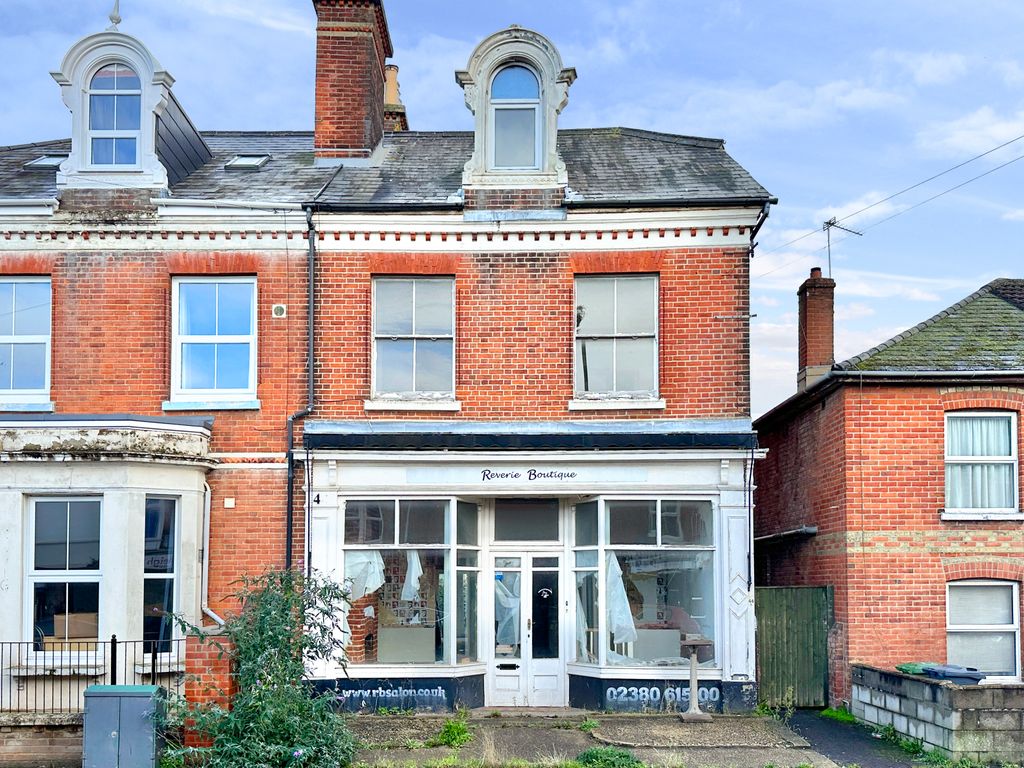 5 bed semidetached house for sale in Twyford Road, Eastleigh SO50, £325,000 Zoopla