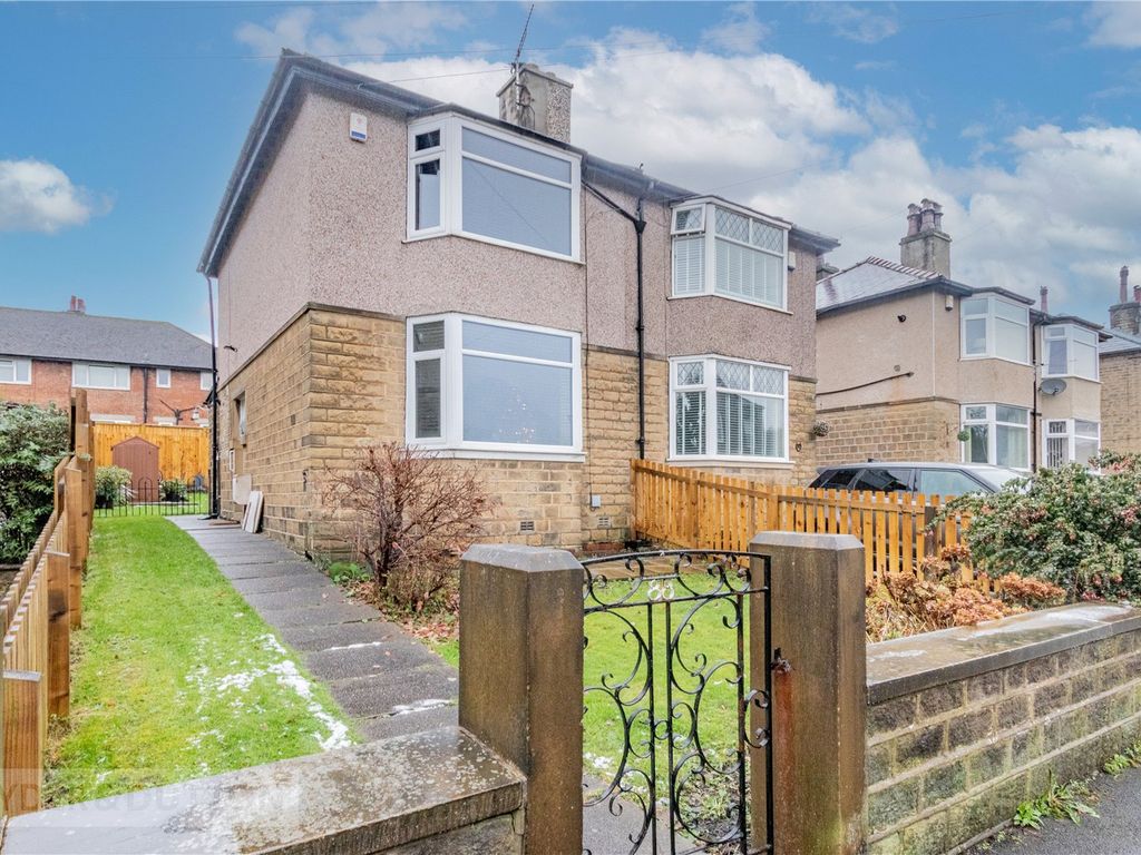 2 bed semidetached house for sale in Botham Hall Road, Longwood