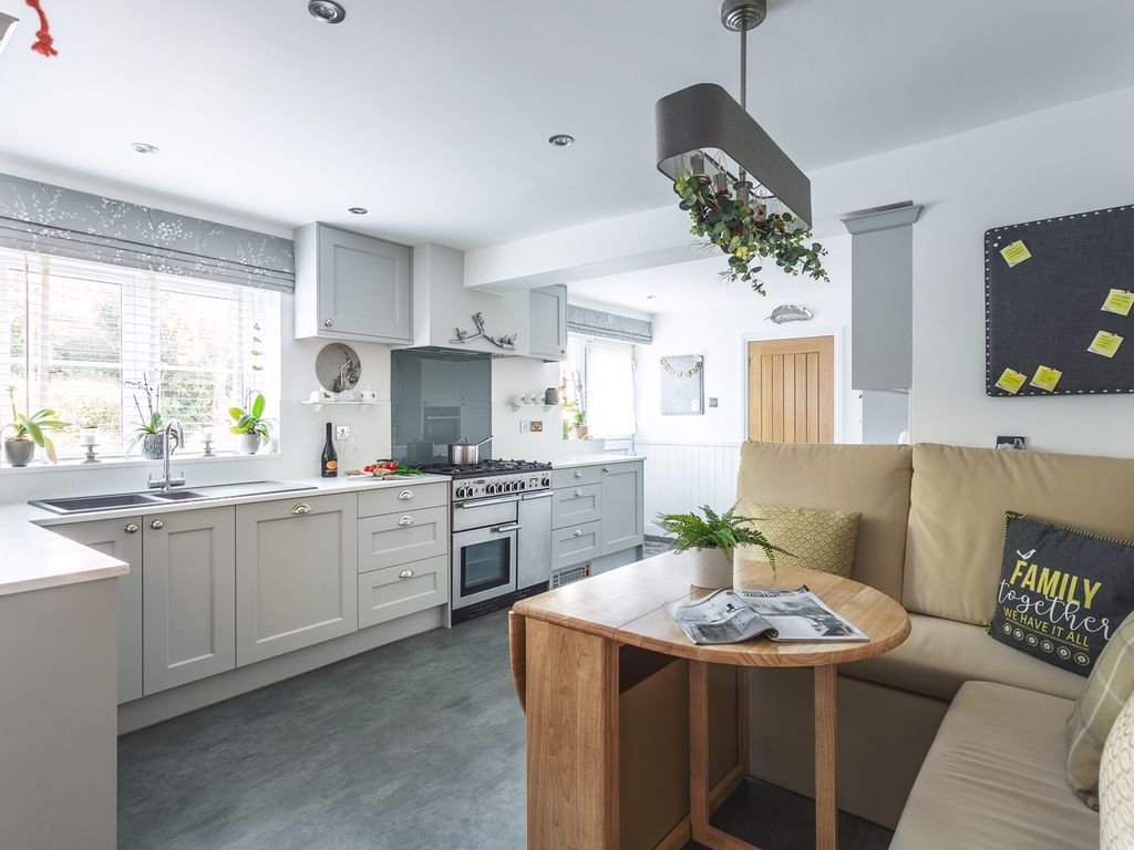 7 bed detached house for sale in Chine House, The Chine, Broadmeadows