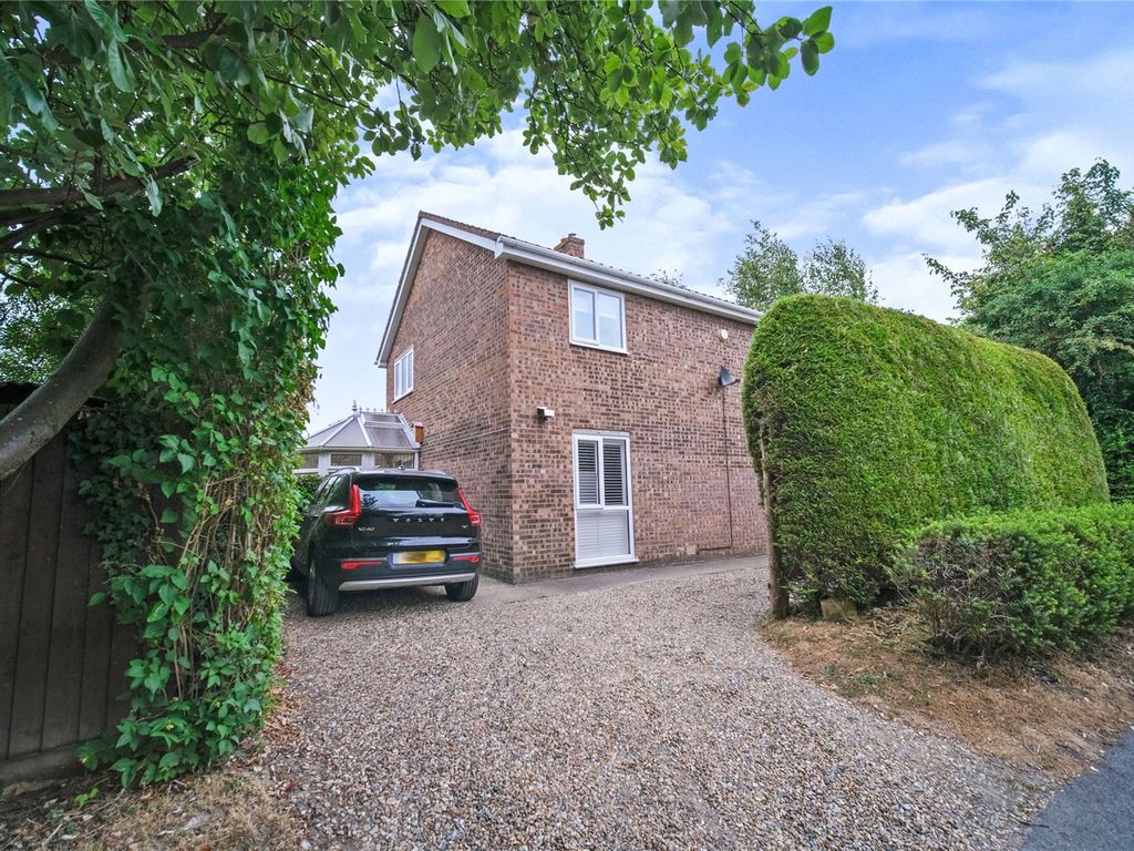 3 bed detached house for sale in Rectory Lane, Fowlmere, Royston SG8