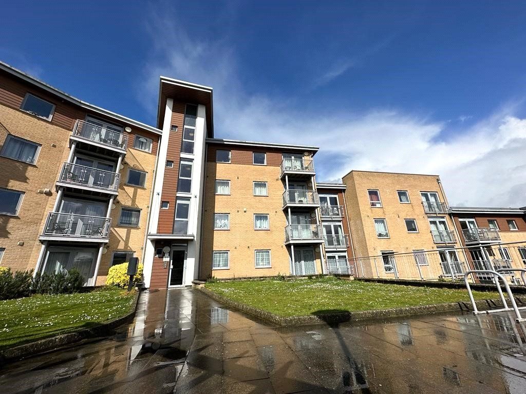 2 bed flat for sale in Kelvin Gate, Bracknell, Berkshire RG12 Zoopla