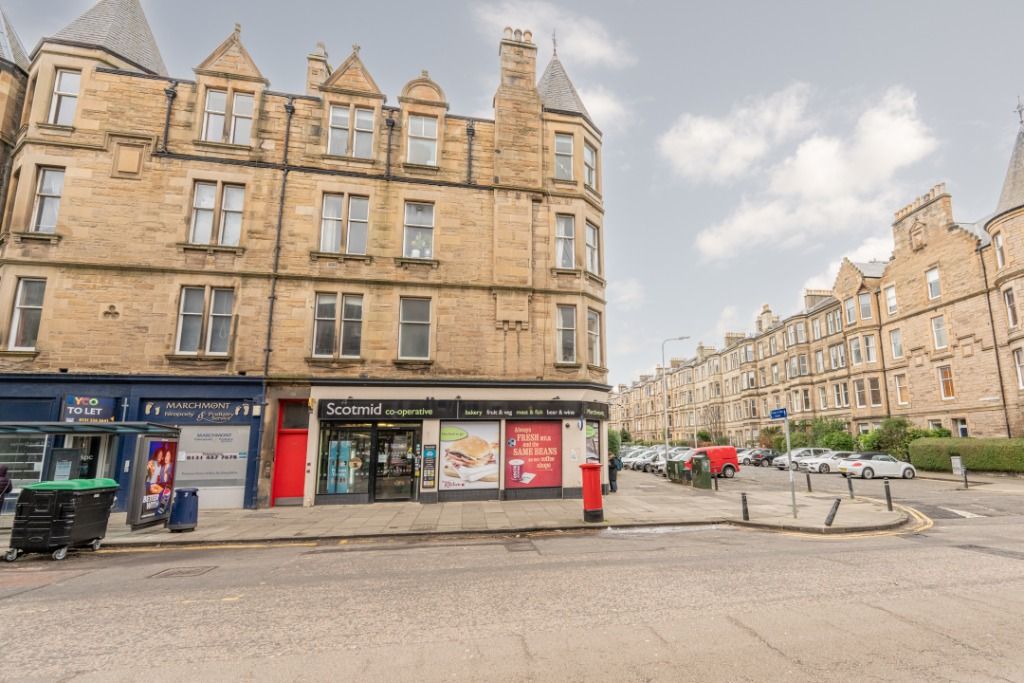 3 bed flat to rent in Marchmont Road, Marchmont, Edinburgh EH9, £2,250