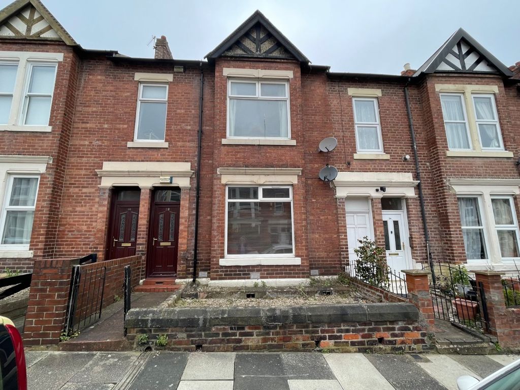 2 bed flat for sale in Sandringham Road, Gosforth, Newcastle Upon Tyne