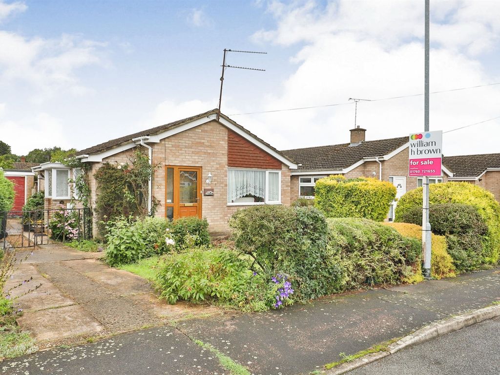 2 bed detached bungalow for sale in Longfields, Swaffham PE37 Zoopla