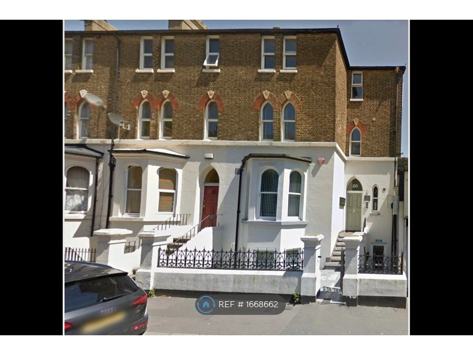 2 bed flat to rent in New Pharos House, Dover CT17 Zoopla