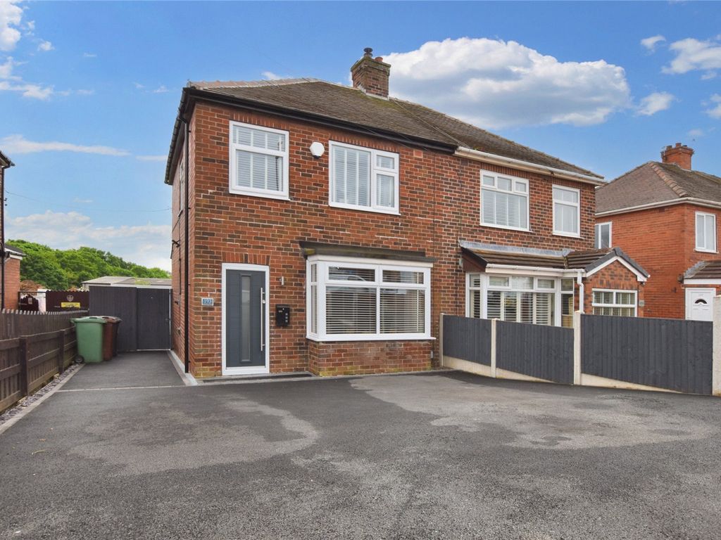 3 bed semidetached house for sale in Westerton Road, Tingley