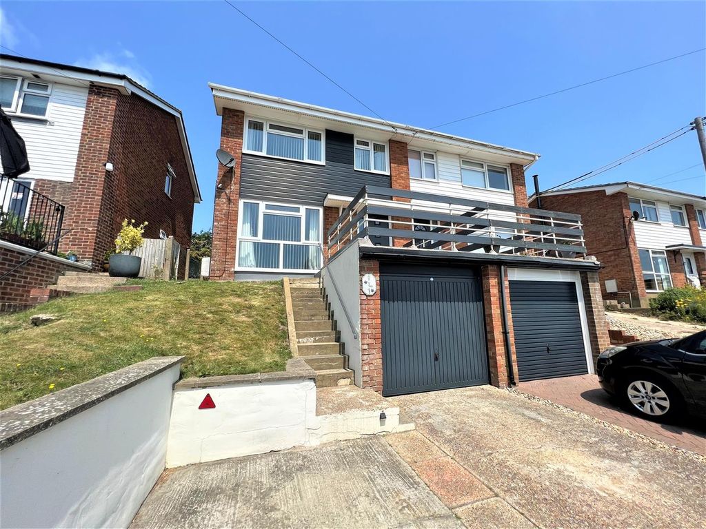 3 bed semidetached house to rent in Pebsham Lane, BexhillOnSea TN40