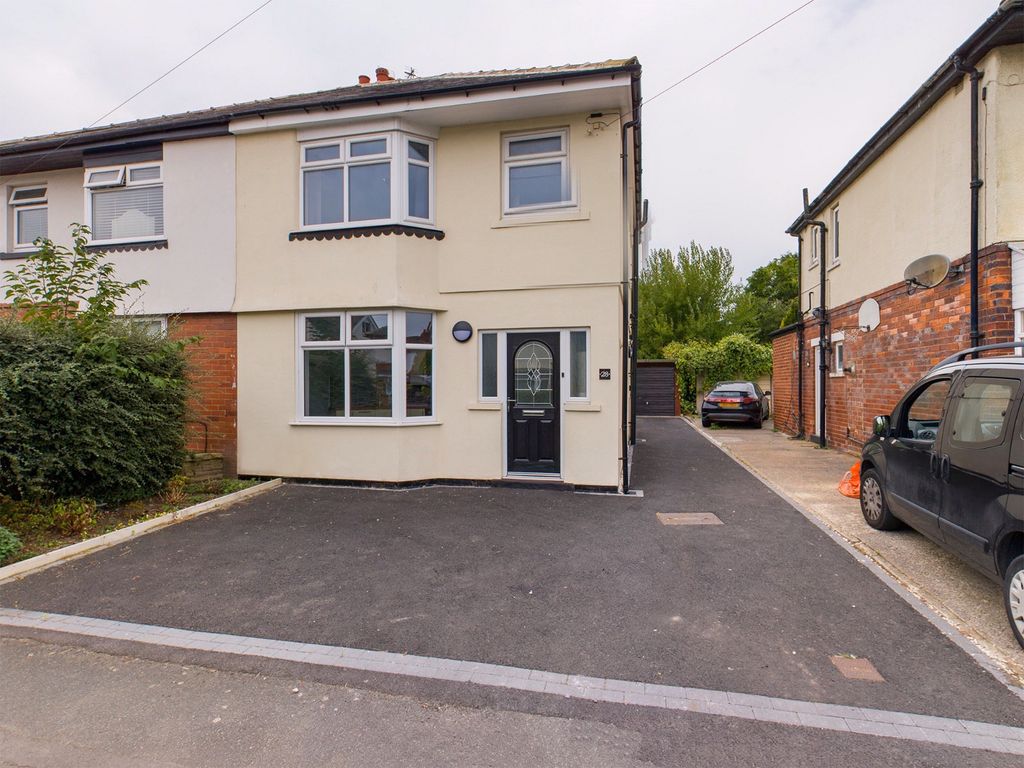 3 bed semidetached house for sale in Willans Avenue, Rothwell, Leeds