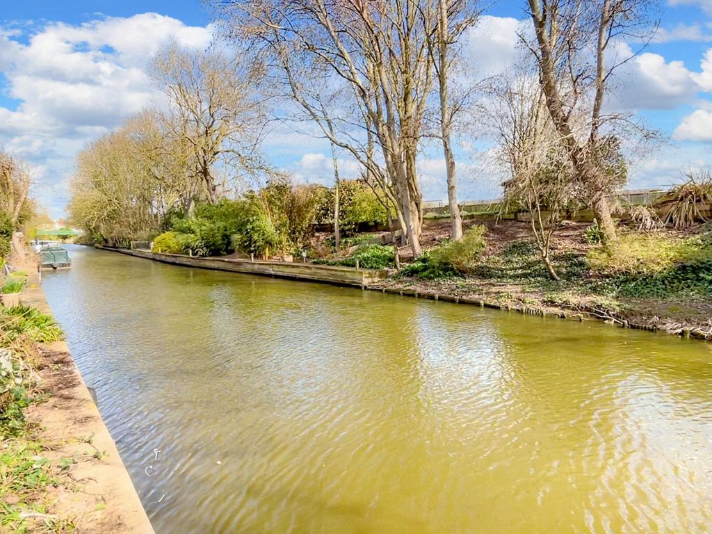 2 bed terraced house for sale in Nene Parade, March PE15 Zoopla