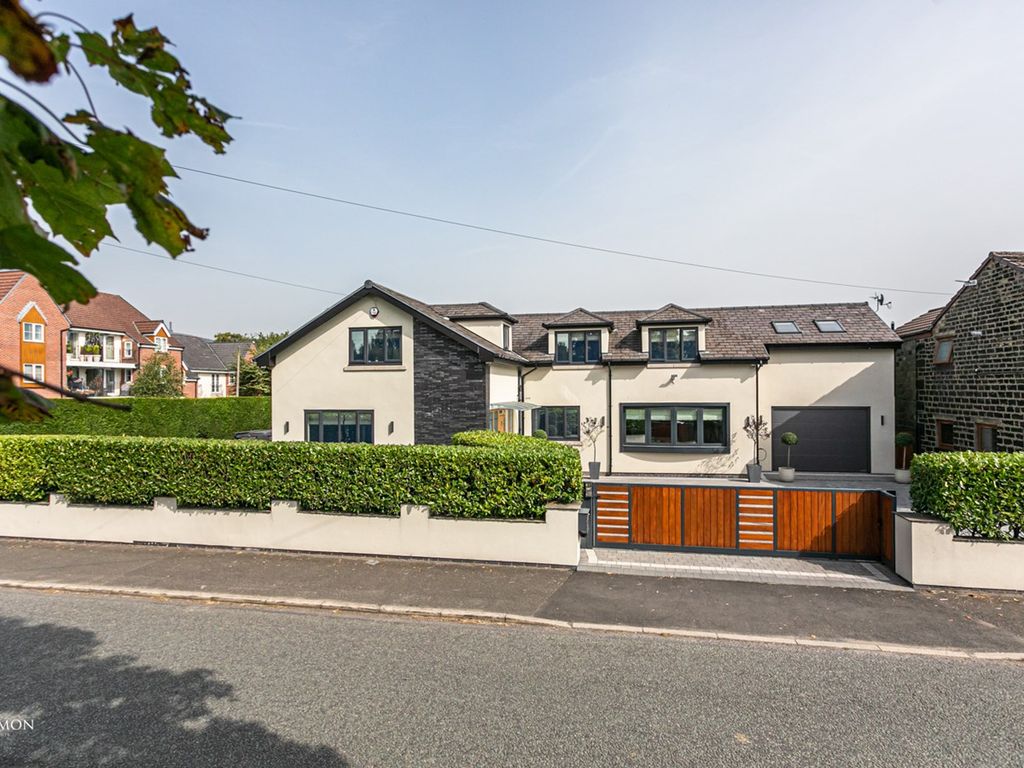 5 bed detached house for sale in Brandlesholme Road, Greenmount, Bury