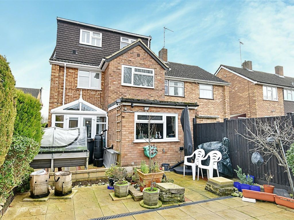 3 bed semidetached house for sale in Cecil Road, Hertford SG13, £