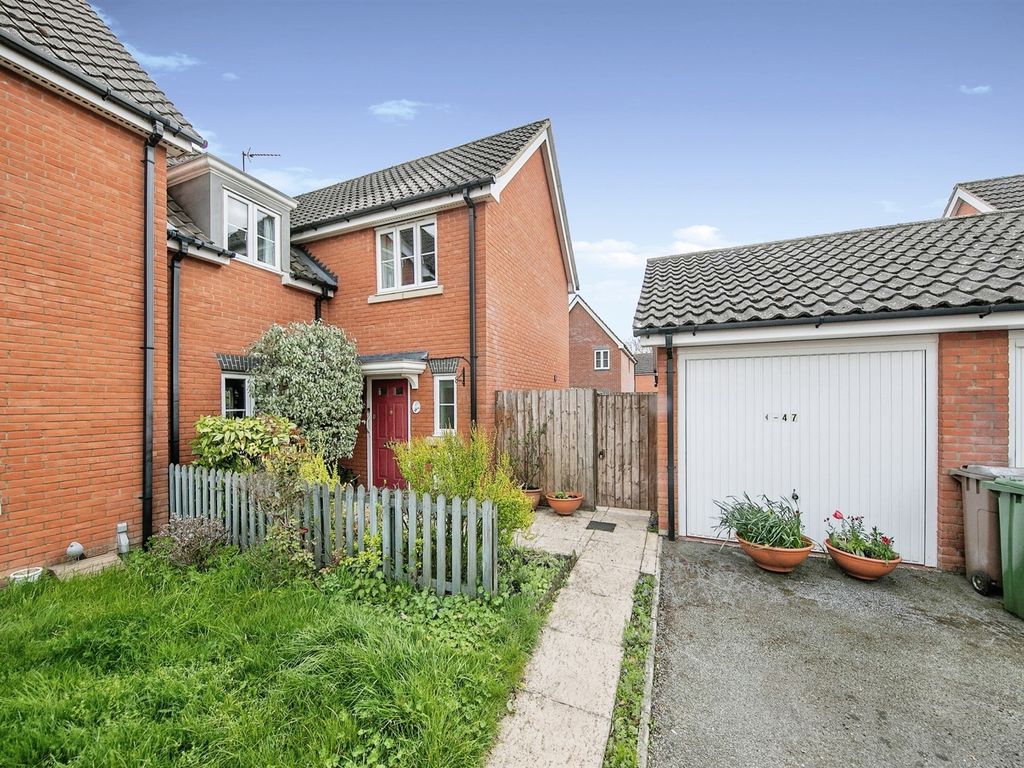 4 bed end terrace house for sale in Crooked Creek Road, Rendlesham