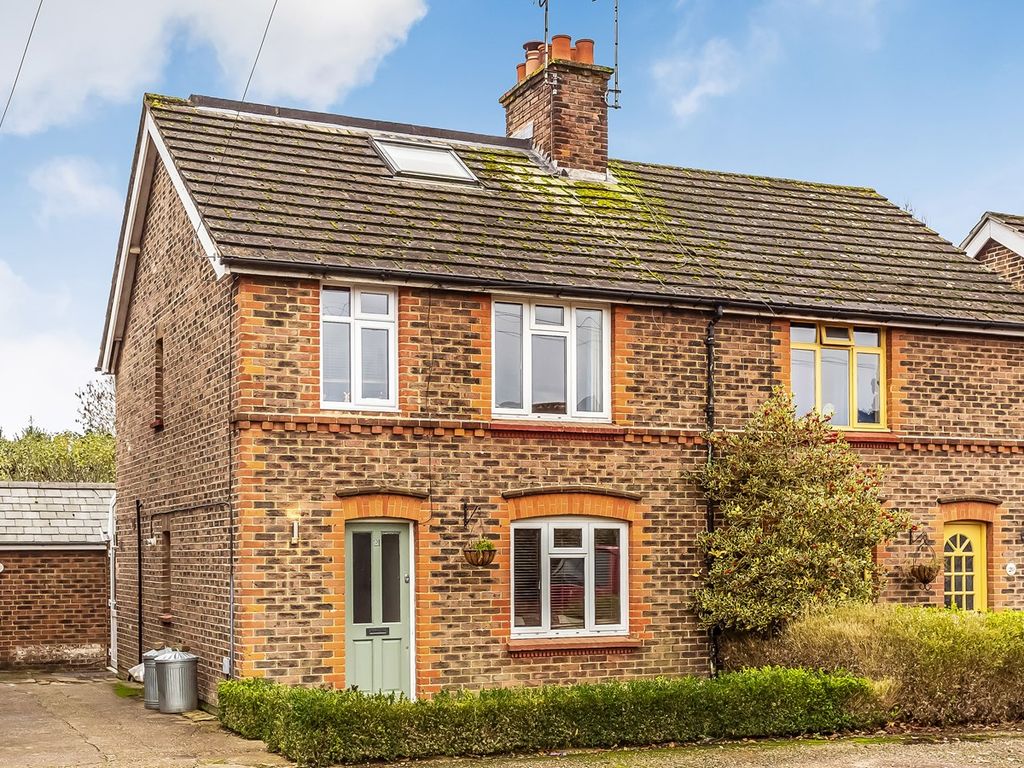 3 bed semidetached house for sale in Frant Field, Edenbridge TN8, £500,000 Zoopla