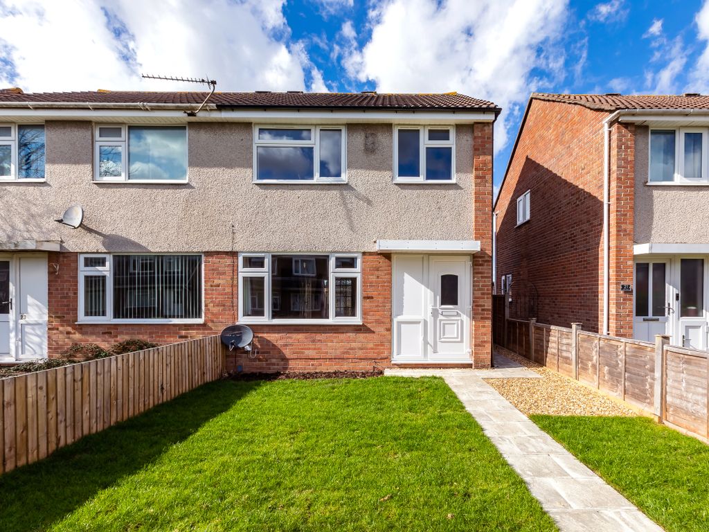3 bed semidetached house for sale in Oak Close, Little Stoke, Bristol