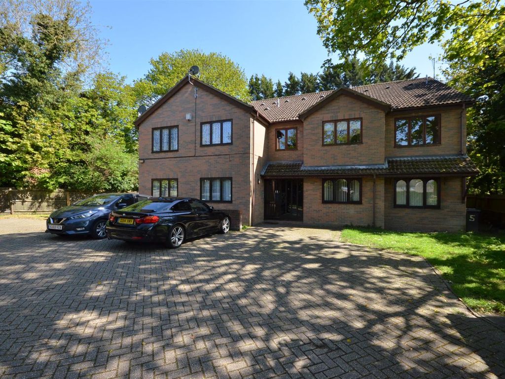 1 bed flat to rent in Sundon Road, Houghton Regis, Dunstable LU5, £850