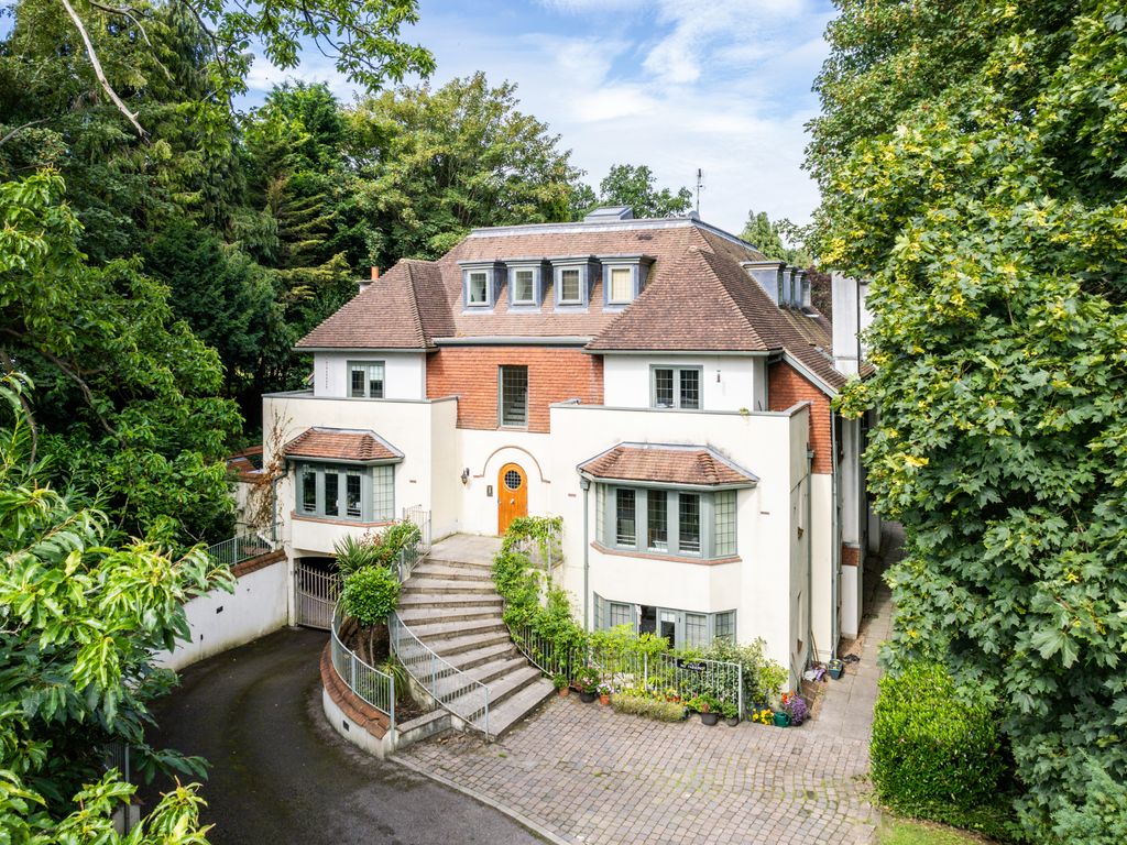 2 bed flat for sale in Oathall Road, Haywards Heath RH16 Zoopla