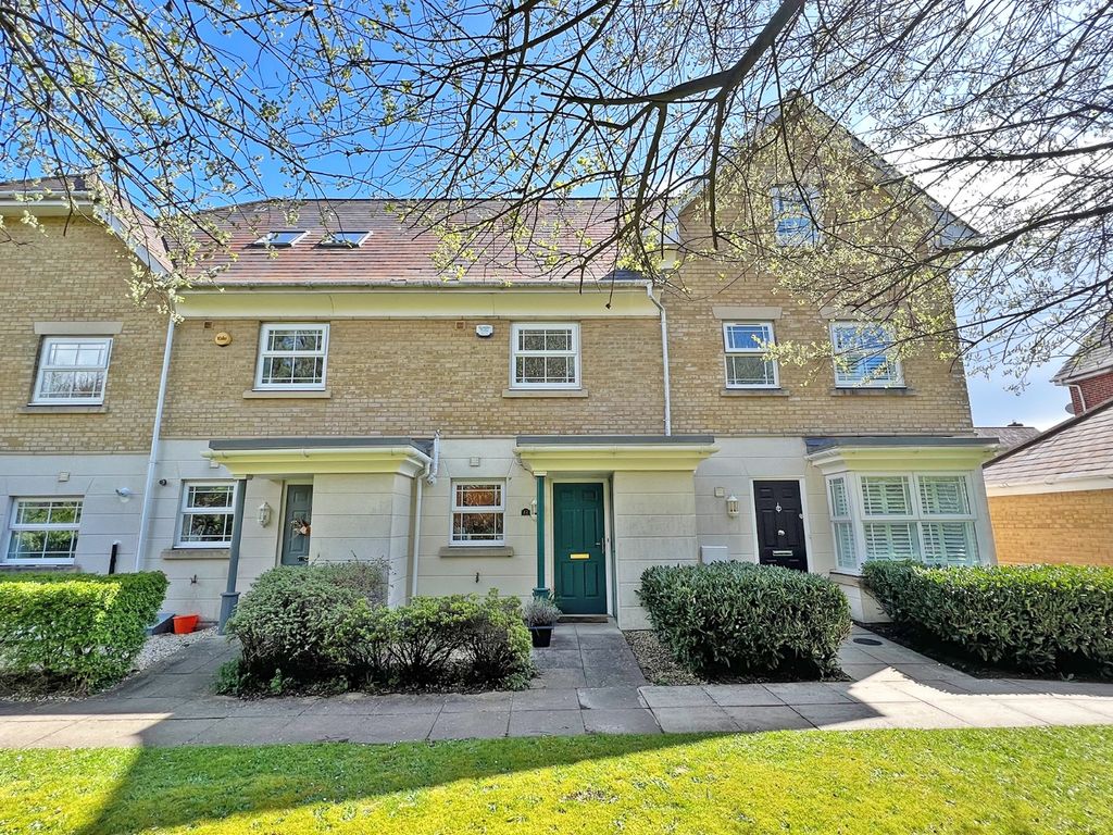 2 bed terraced house for sale in Drifters Drive, Deepcut, Camberley