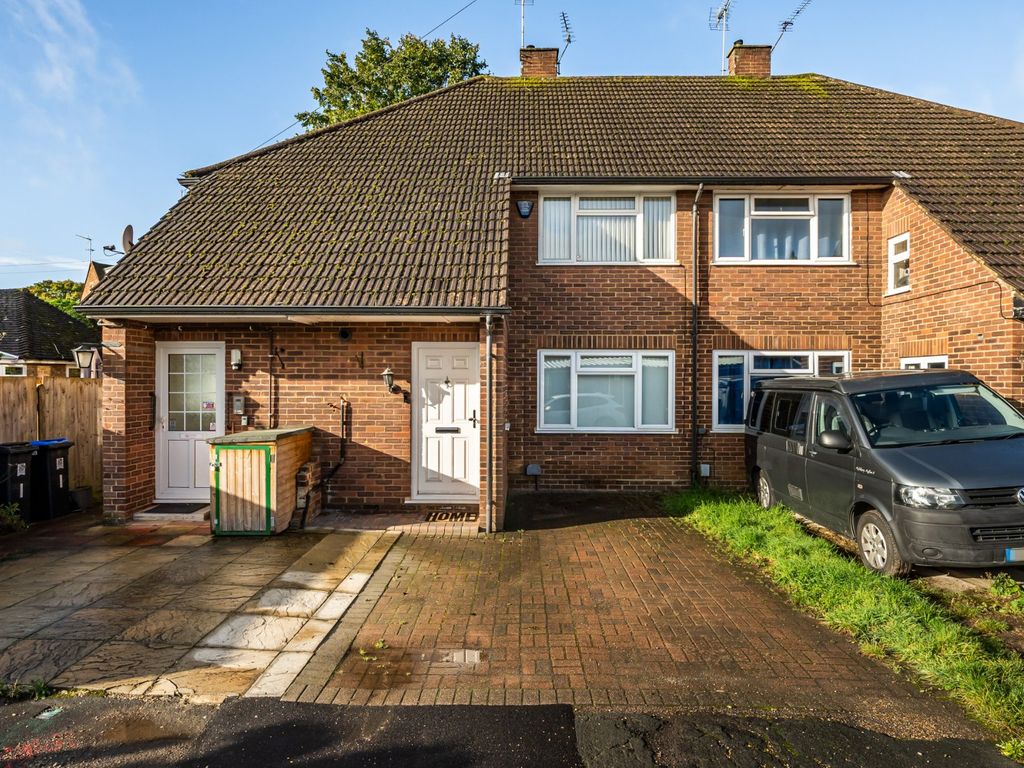 2 bed for sale in Byfleet, Surrey KT14, £295,000 Zoopla