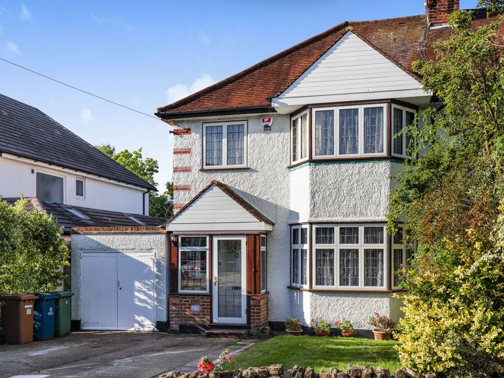 3 bed semidetached house for sale in Northumberland Road, Harrow