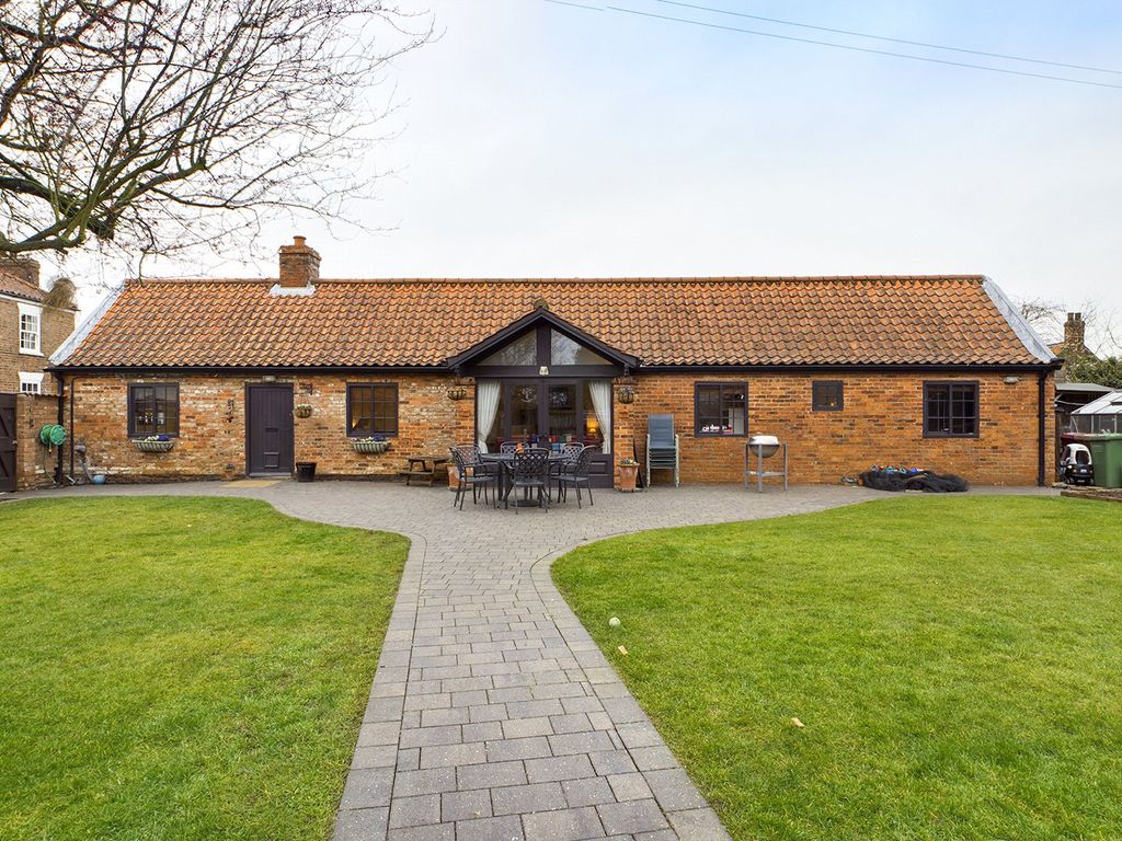 2 bed bungalow for sale in Church Street, Goxhill, North Lincolnshire