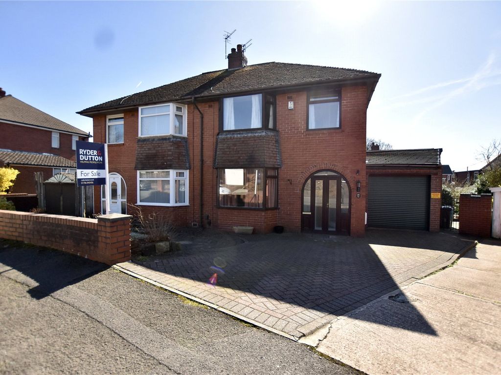 3 bed detached house for sale in Manor Road, Shaw, Oldham, Greater