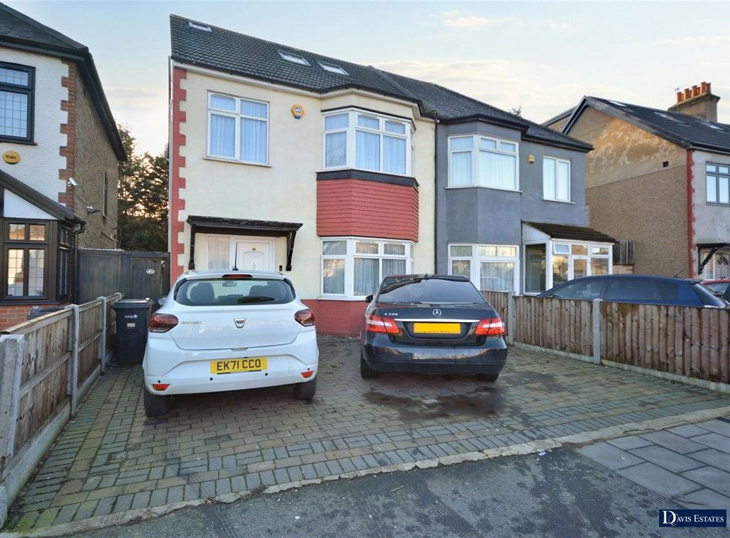 4 bed semidetached house for sale in Cameron Road, Seven Kings, Ilford IG3 Zoopla