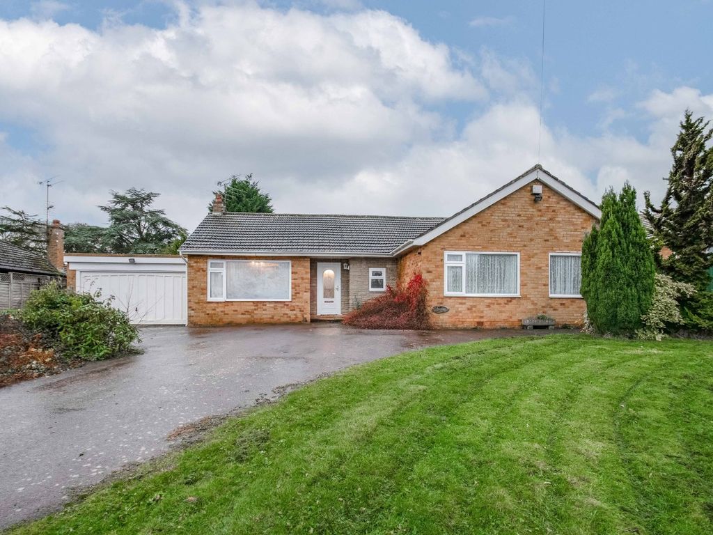 3 bed bungalow for sale in Oak Tree Lane, Sambourne, Redditch