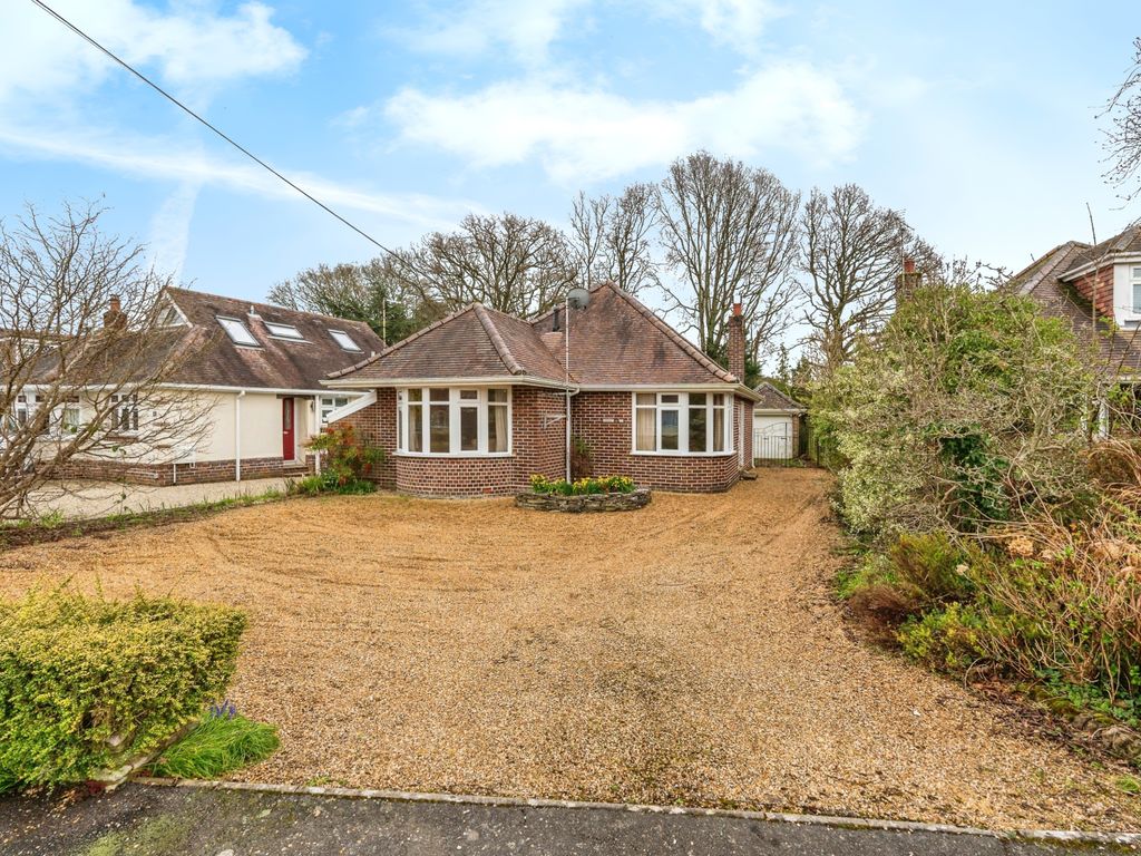 4 bed bungalow for sale in Cooper Road, Ashurst, Southampton, Hampshire