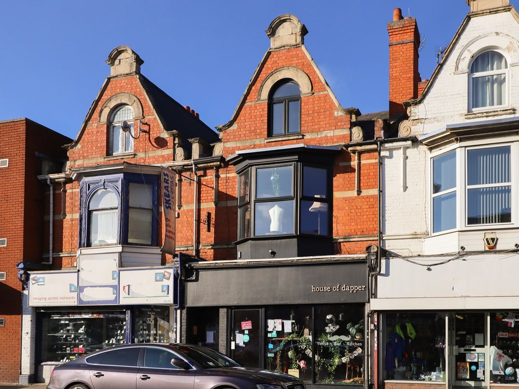 5 bed town house for sale in Wellingborough Road, Northampton NN1, £