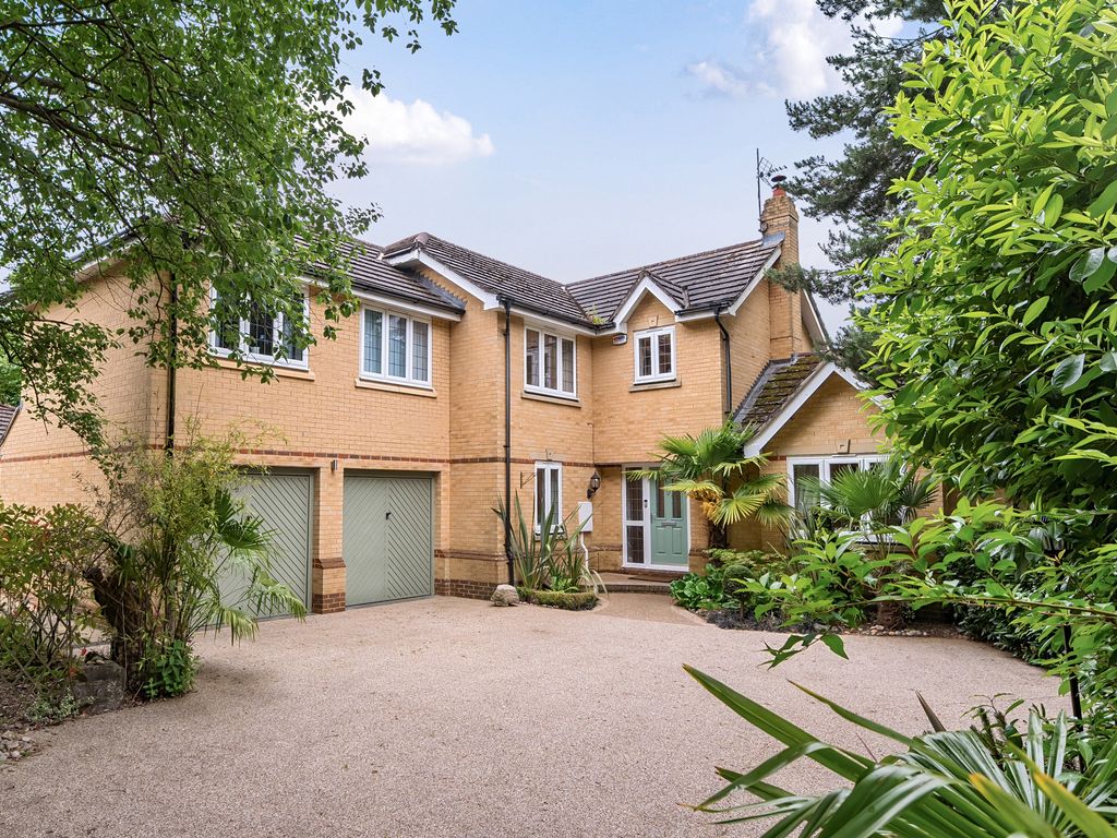 4 bed detached house for sale in Soper Drive, Caterham CR3, £900,000 Zoopla