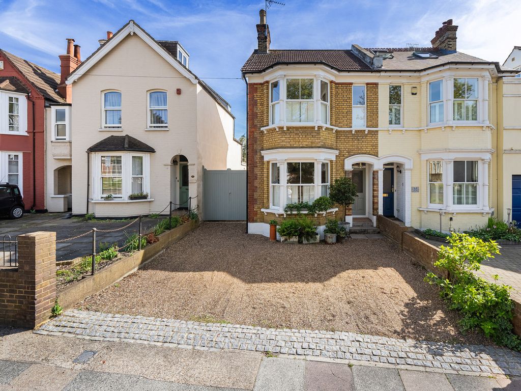 3 bed semidetached house for sale in Old Road West, Gravesend DA11, £