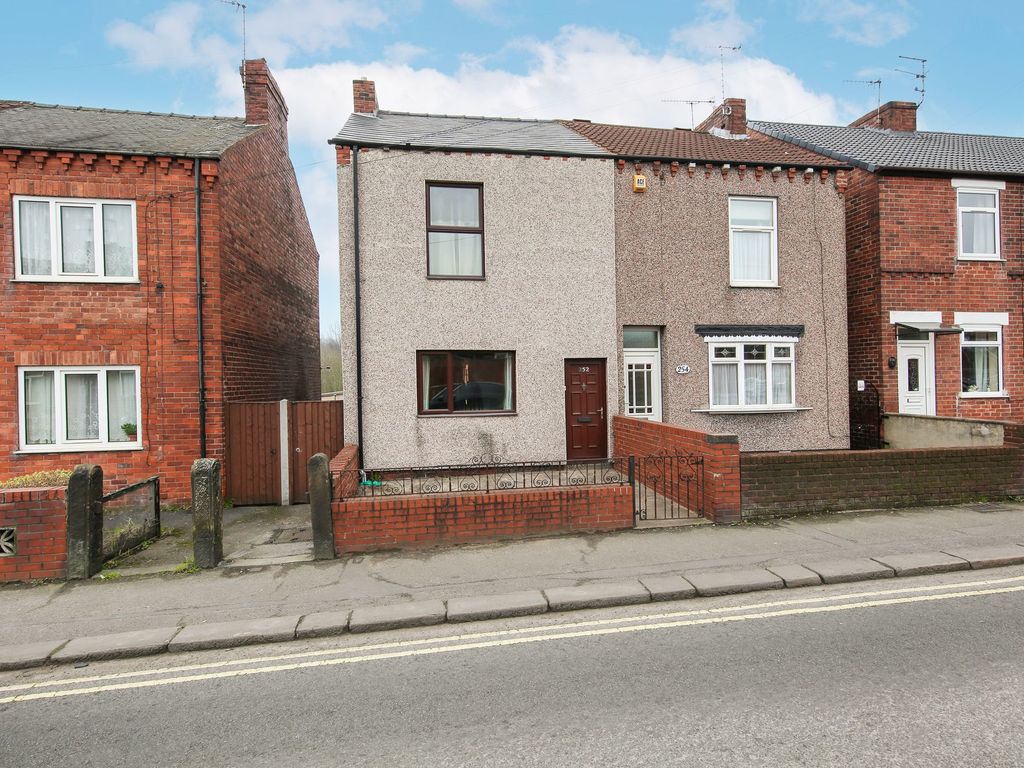 3 bed semidetached house for sale in Derby Road, Chesterfield S40, £