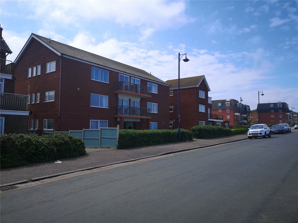 2 bed flat for sale in The Esplanade, Sheringham, Norfolk NR26 Zoopla
