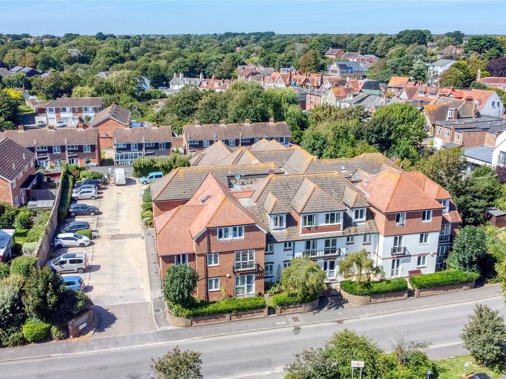 2 bed flat for sale in Sea Road, Milford On Sea, Lymington, Hampshire SO41, £255,000 Zoopla