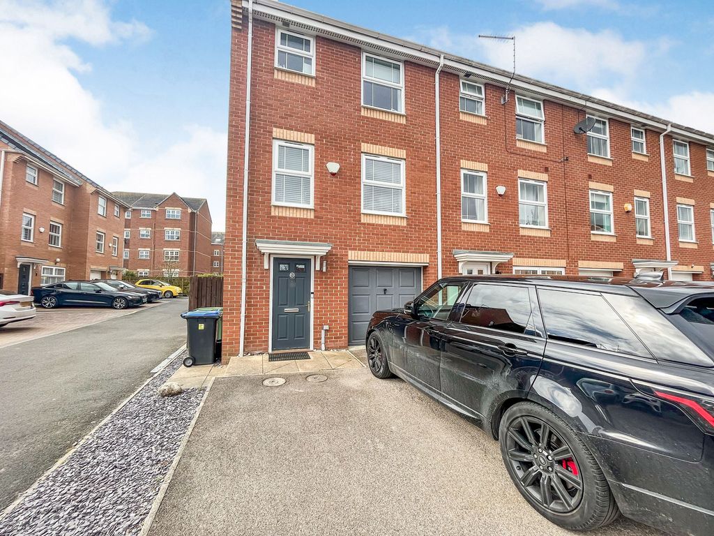 4 bed terraced house for sale in Douglas Way, Murton, Seaham SR7 Zoopla
