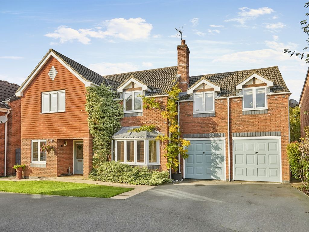 5 bed detached house for sale in Haskeys Close, Allestree, Derby DE22
