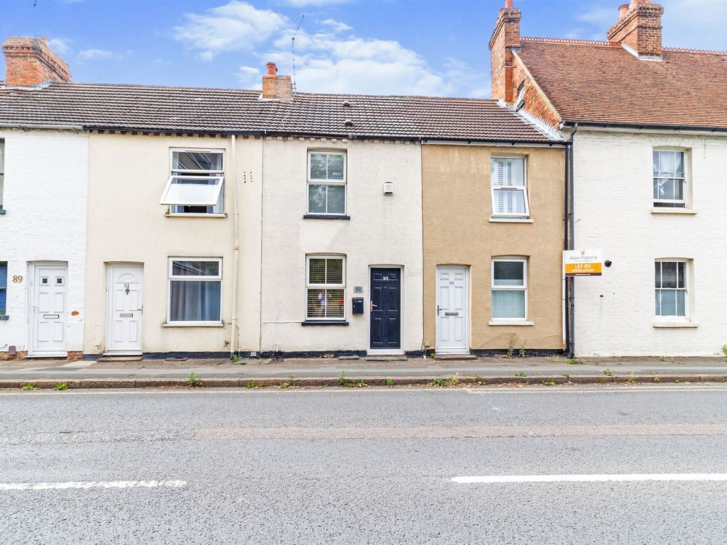 2 bed terraced house for sale in Victoria Road, Bletchley, Milton