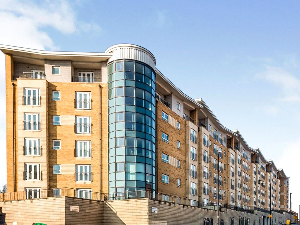 2 bed flat for sale in Middlewood Street, Salford, Greater Manchester