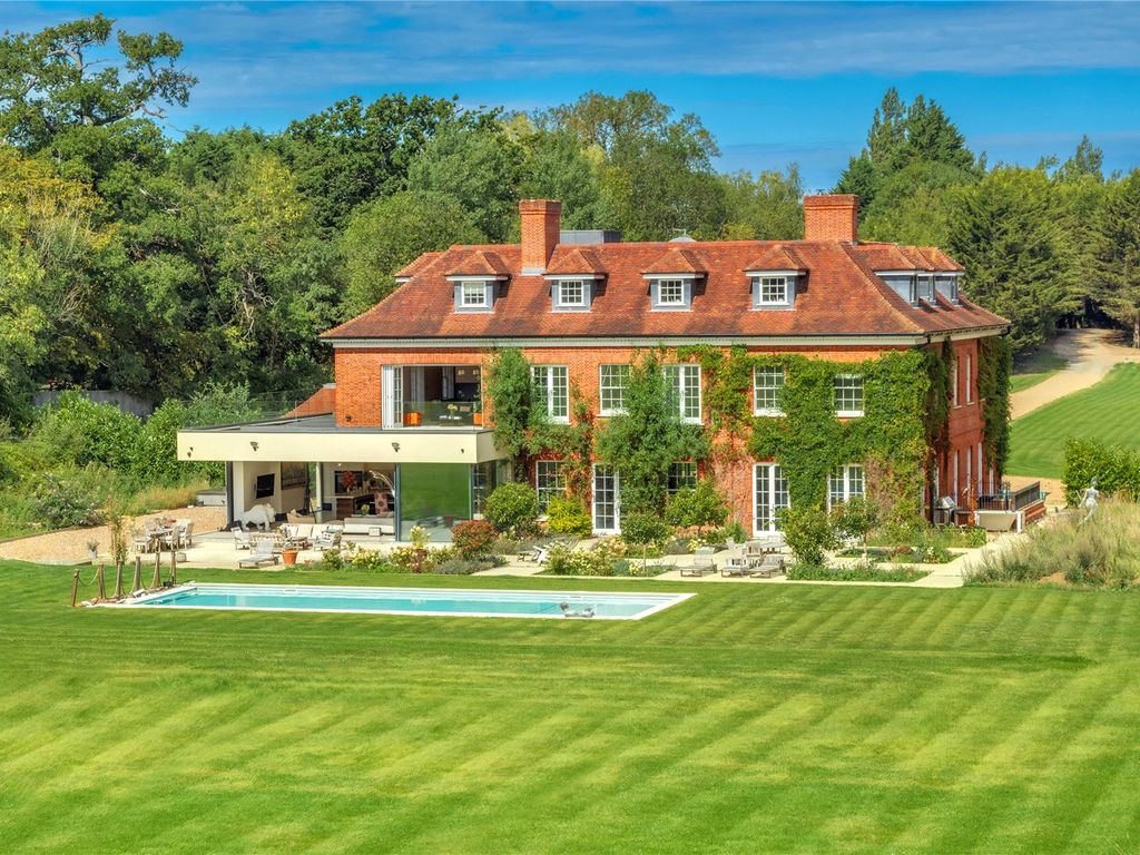 9 bed detached house for sale in Harper Lane, Radlett, Hertfordshire