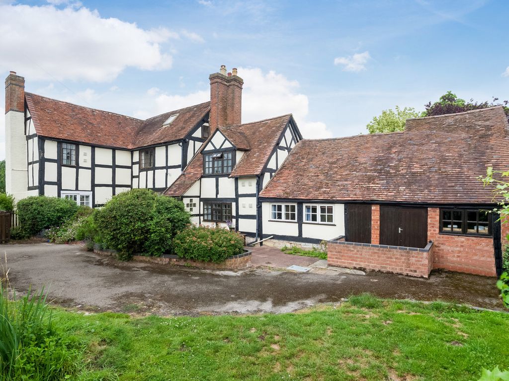 4 bed detached house for sale in Mill Lane, Alcester, Warwickshire B49